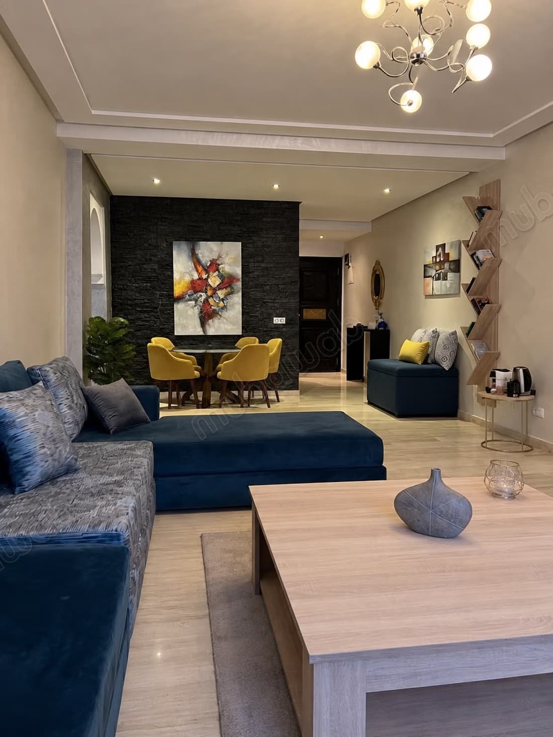 Superbe appartement meublé avec goût, 2 chambres, parking, p...