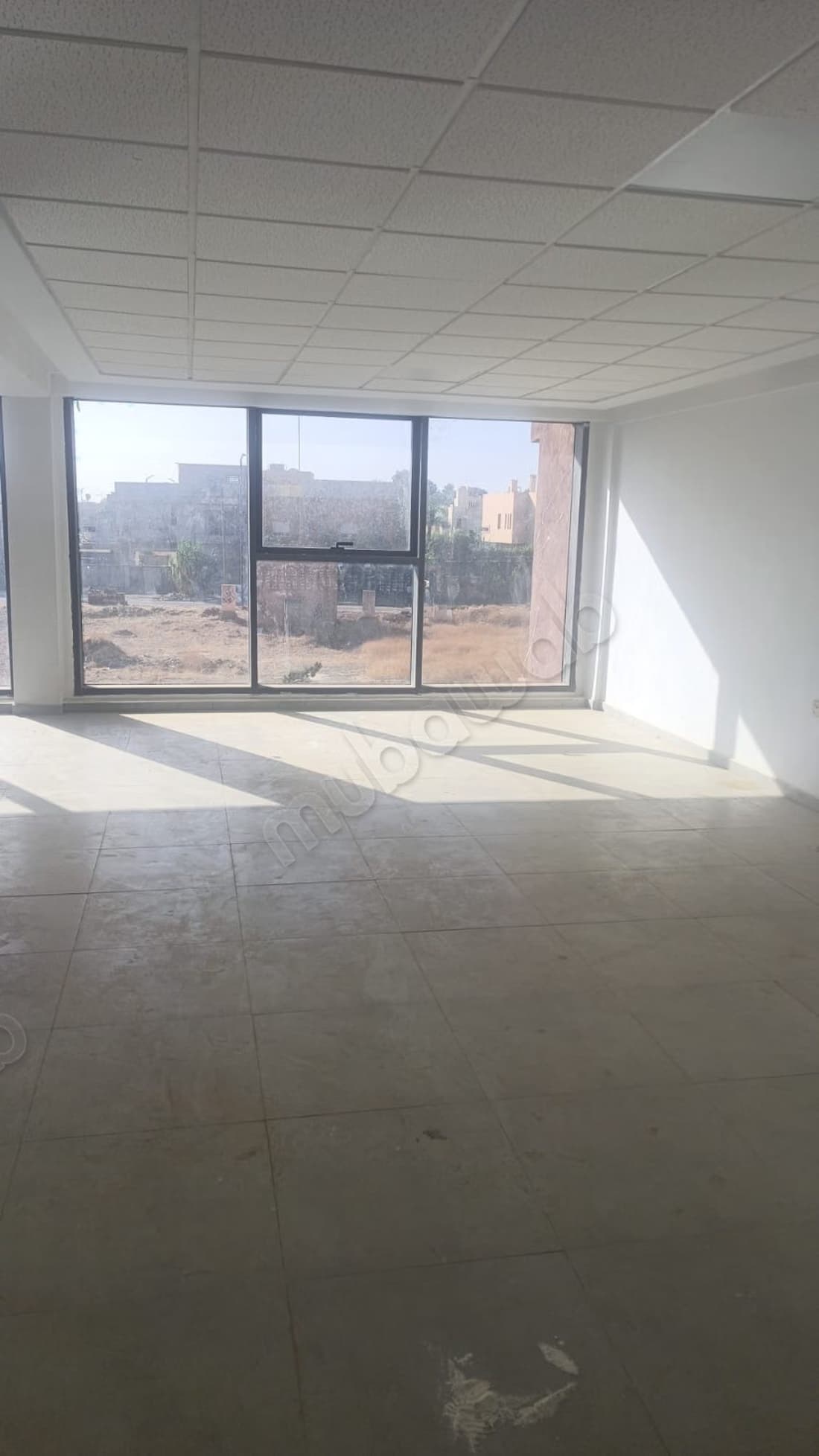 Magasin centre d affaire prestigia golf city