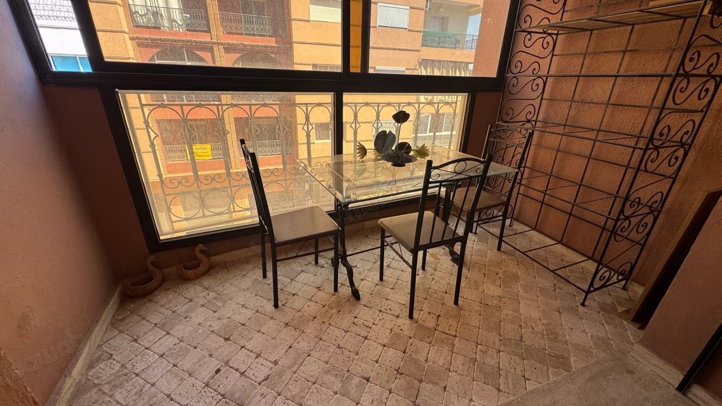Location d'un appartement à Route de Safi. 3 pièces. Meublé