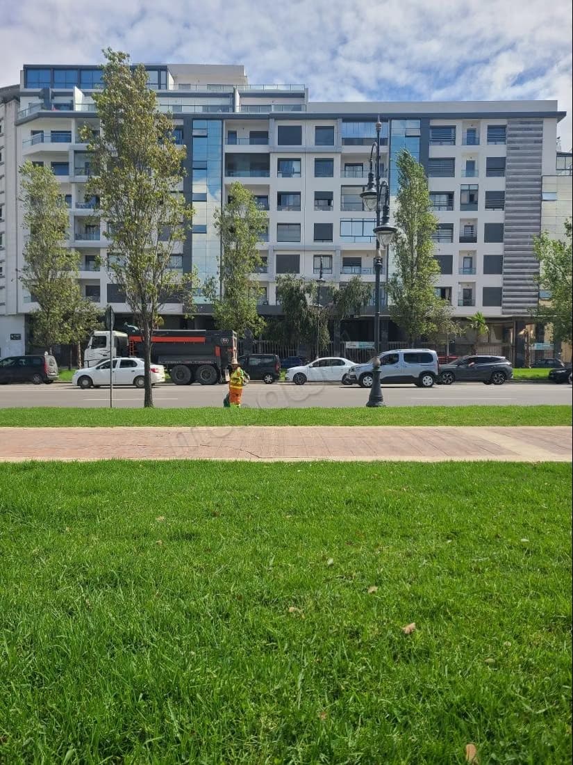 Appartement à louer dans le quartier Hani. 2 pièces. Meublé