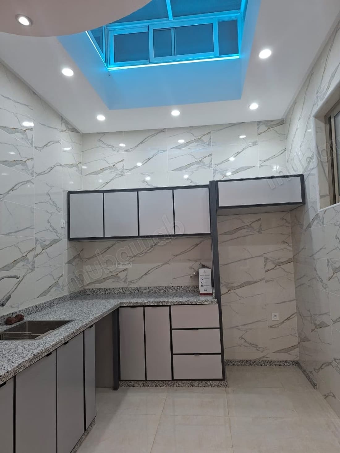 Location d'un appartement à Al-Ghazoua. Surface totale 80 m²...