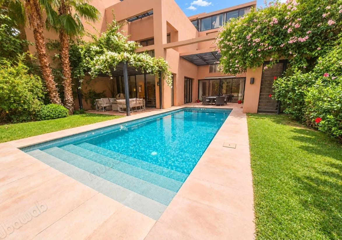Belle villa meublee sans vis à vis à louer