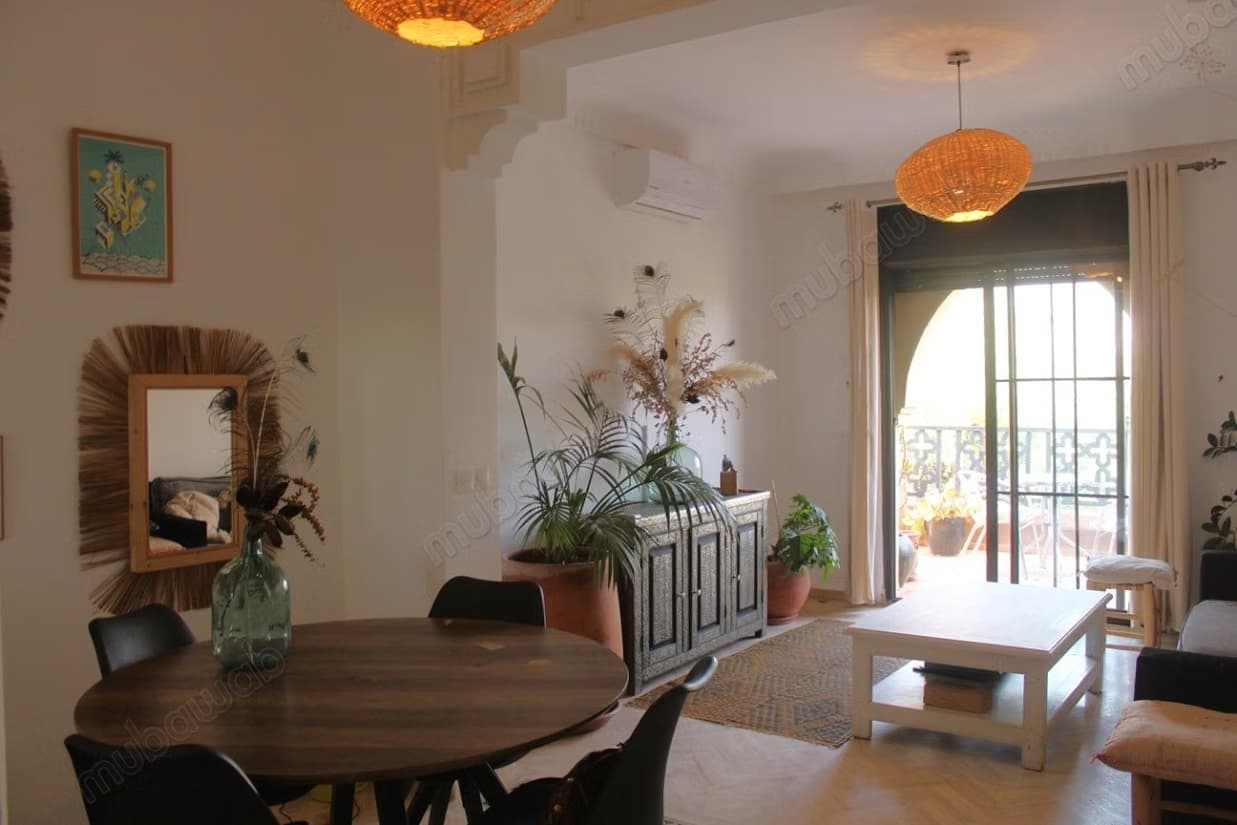 Appartement dans une jolie résidence avec piscine