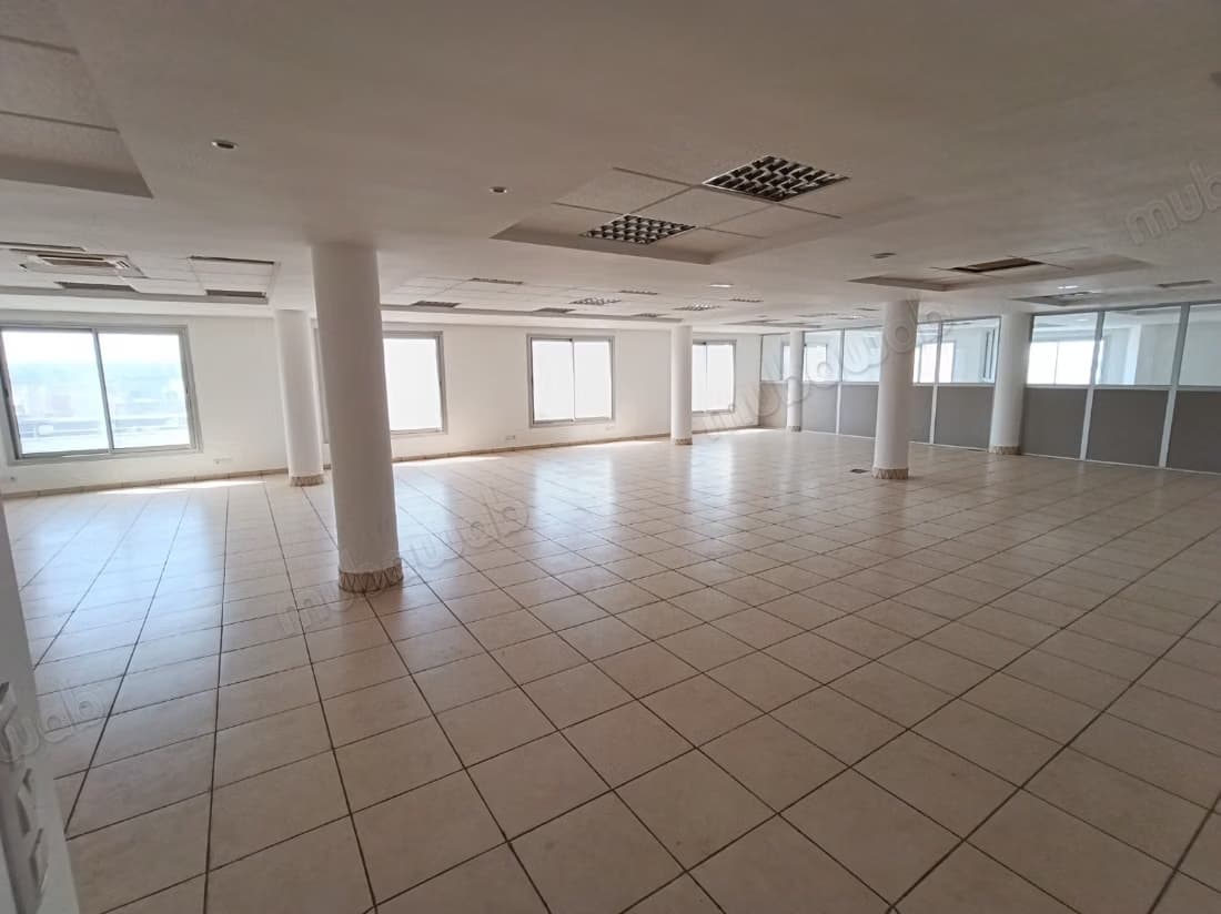 Bureaux en location à Médina. Superficie 219 m²