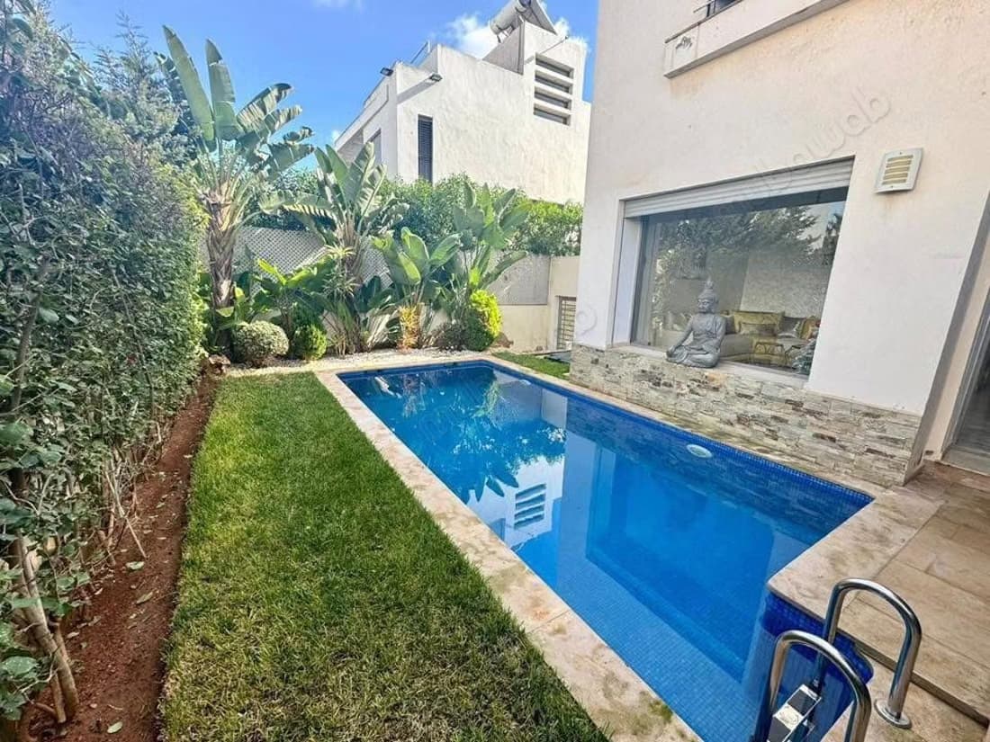 Superbe villa avec piscine à la résidence anfa 3