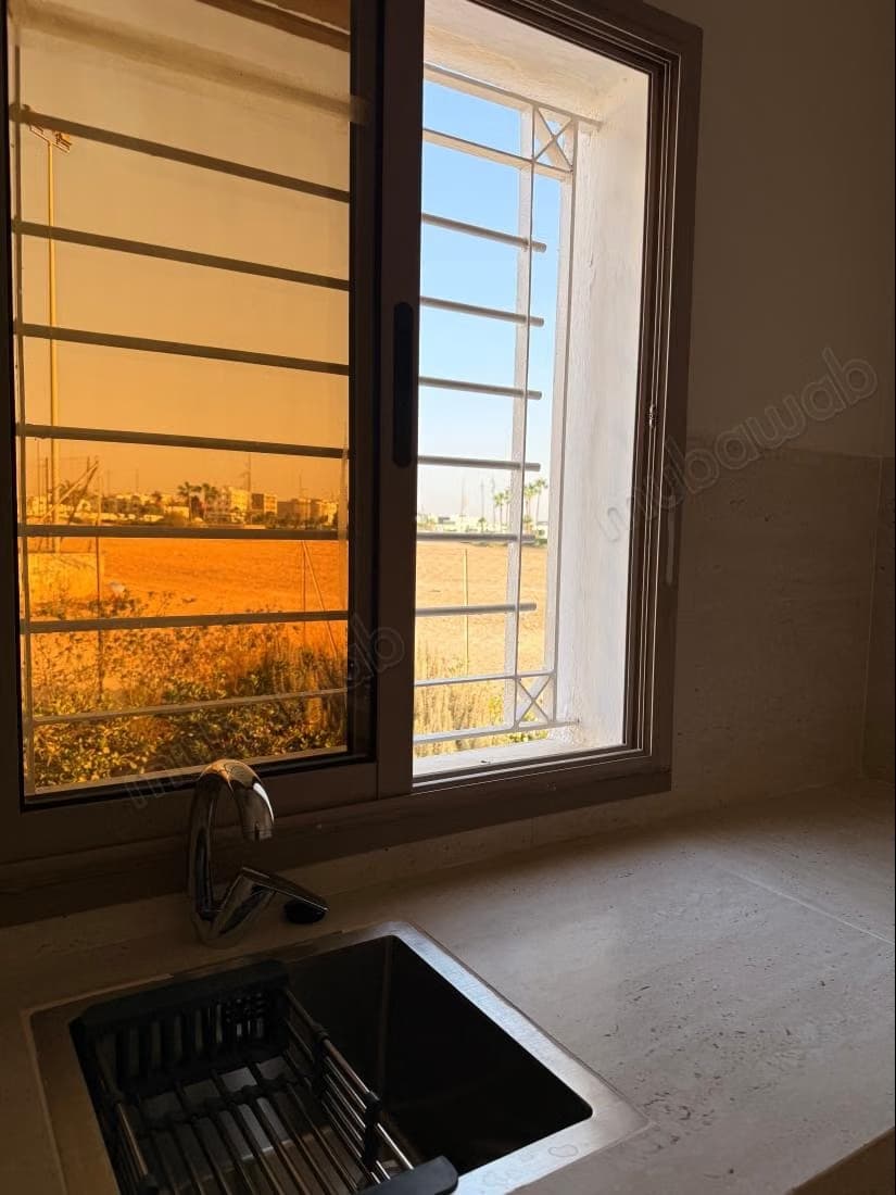 Appartement à vendre à Assaka. 2 belles chambres. Porte sé...