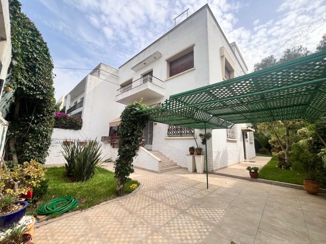 Villa R1 à vendre 361 m² au Quartier L'Hermitage