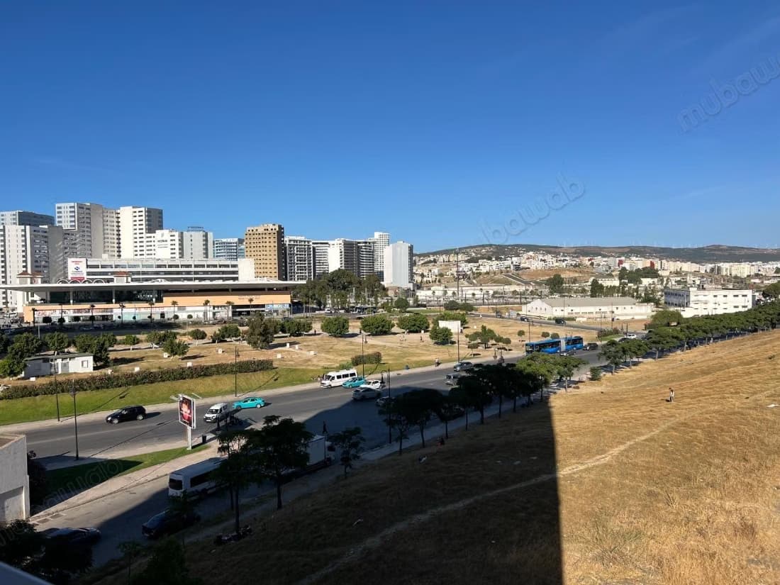 Location d'un appartement à Charf. Superficie 124 m². Avec...