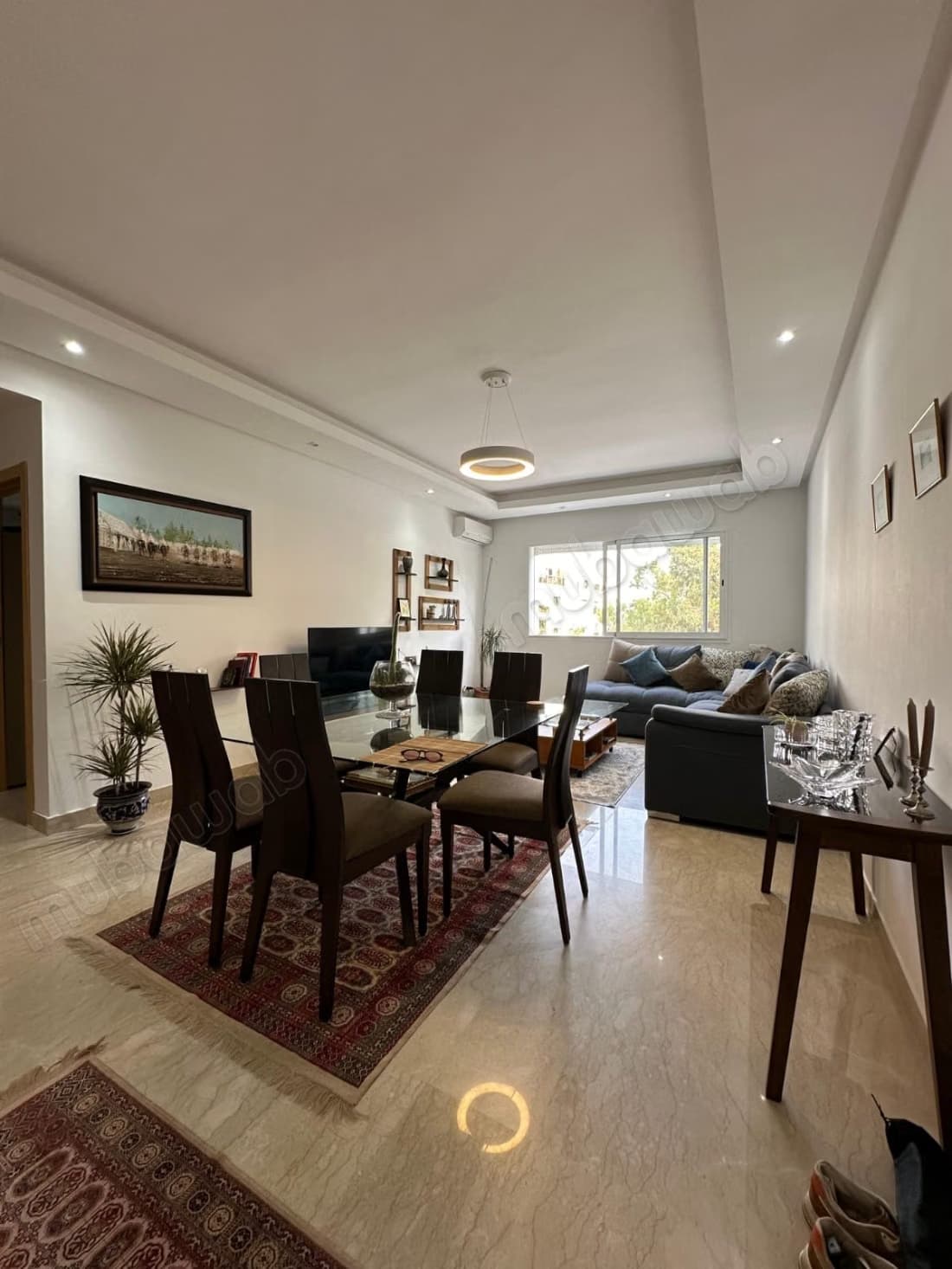 Vend appartement à Mannesmann. Superficie 85 m². Piscine et...
