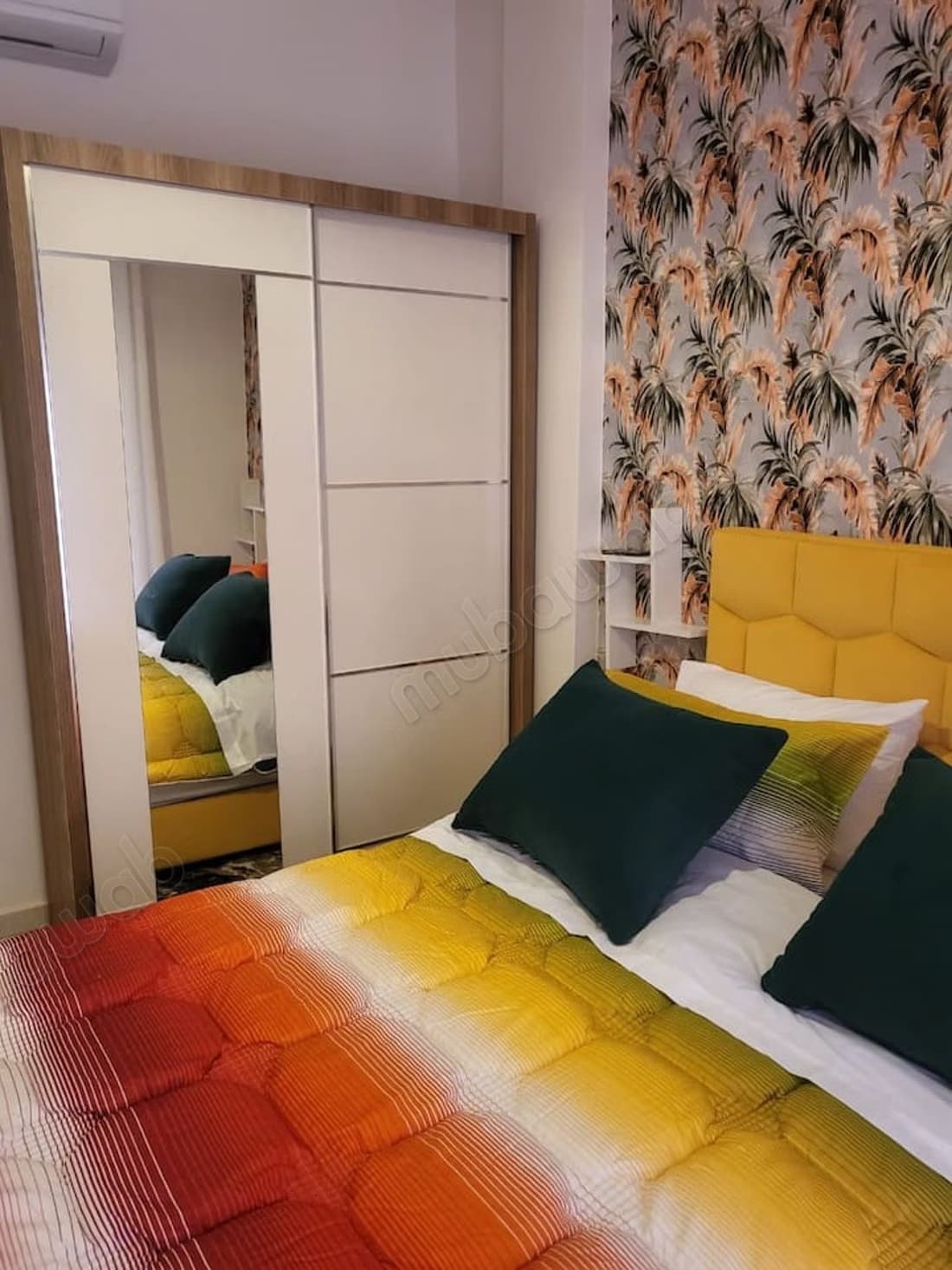 Studio so locatio totale 50 m². Bien meublé