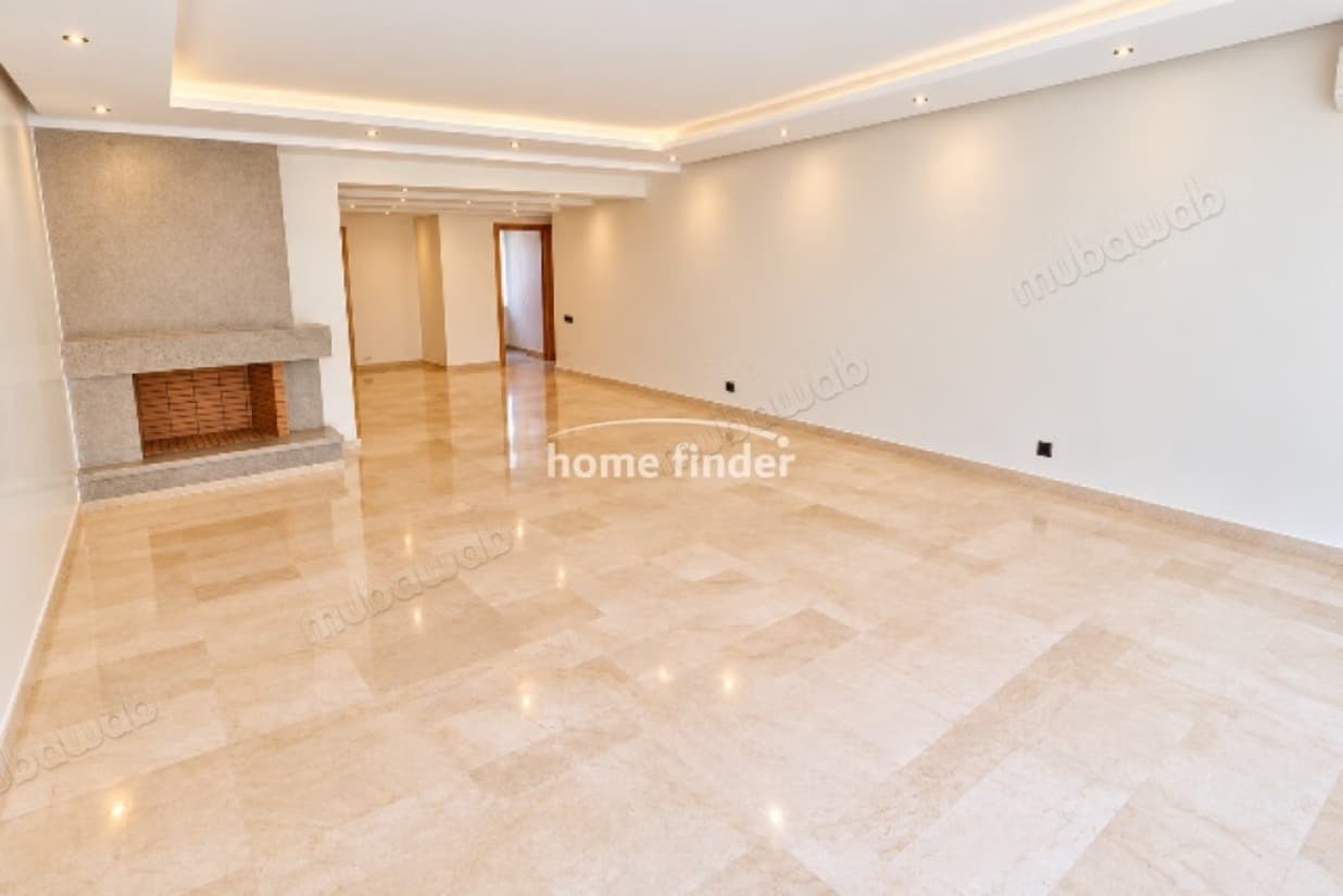 Appartement à louer au triangle d'Or 152 m²
