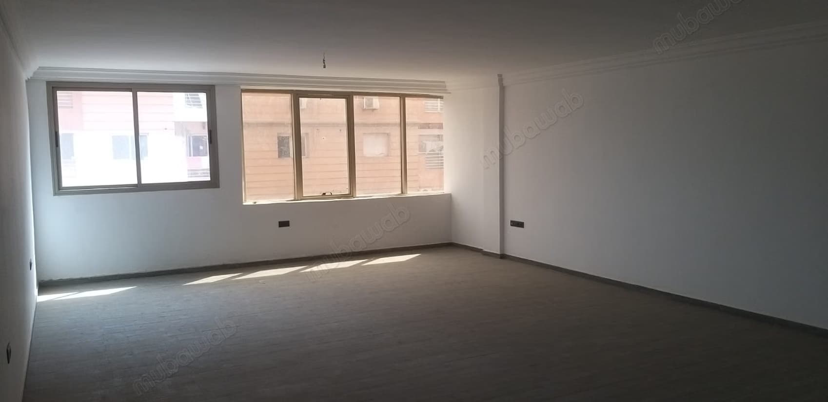 Bureau Neuf à Gueliz