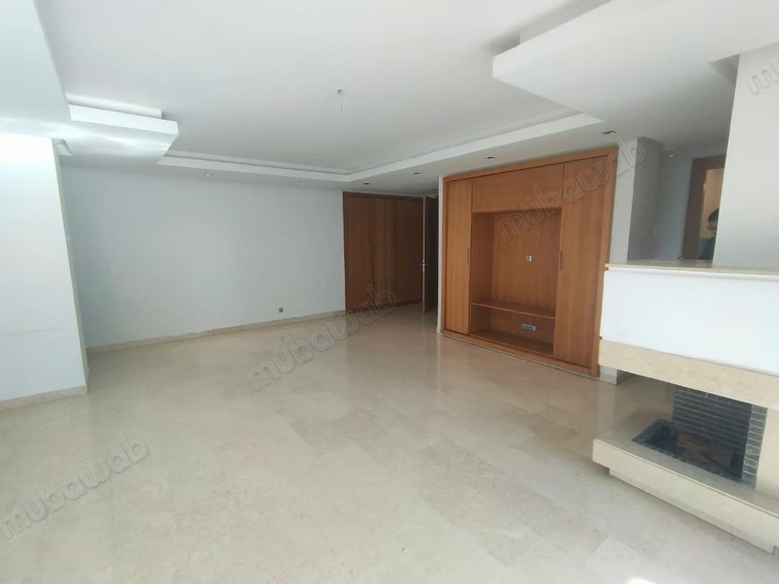 Bel appartement en location à Souissi. Surface totale 170 m...