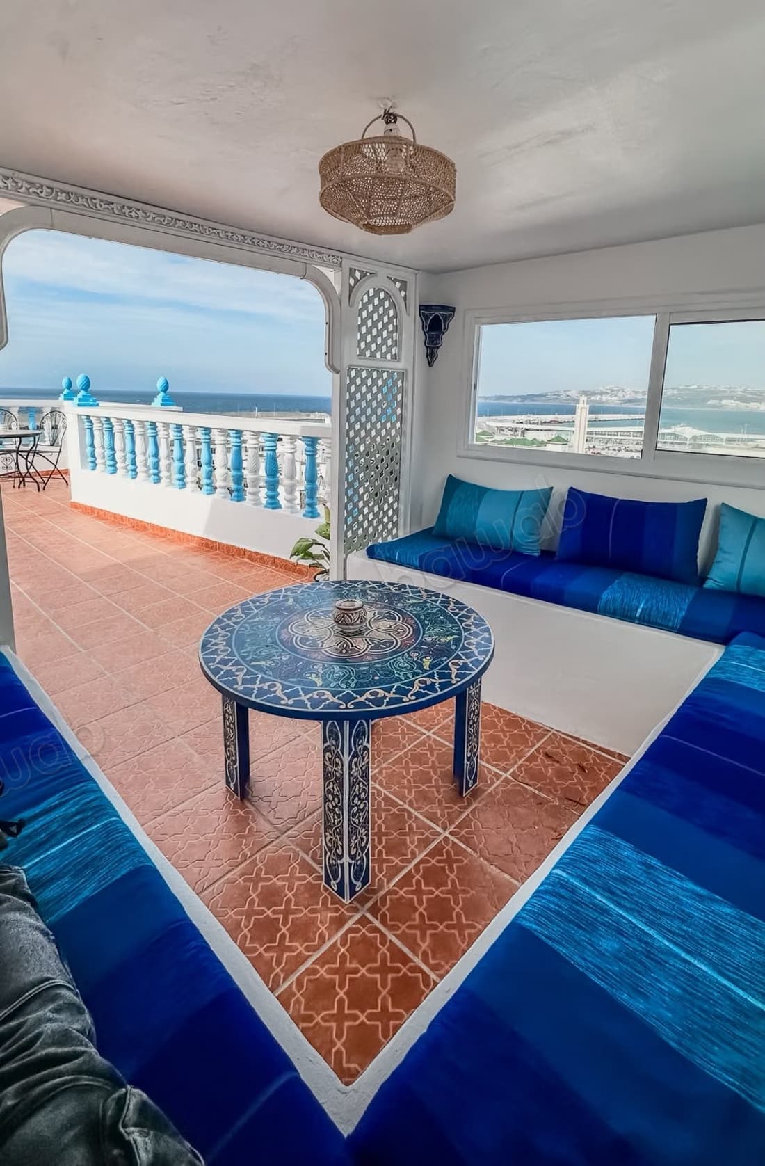 Très belle maison en vente à Médina. 8 pièces confortables...