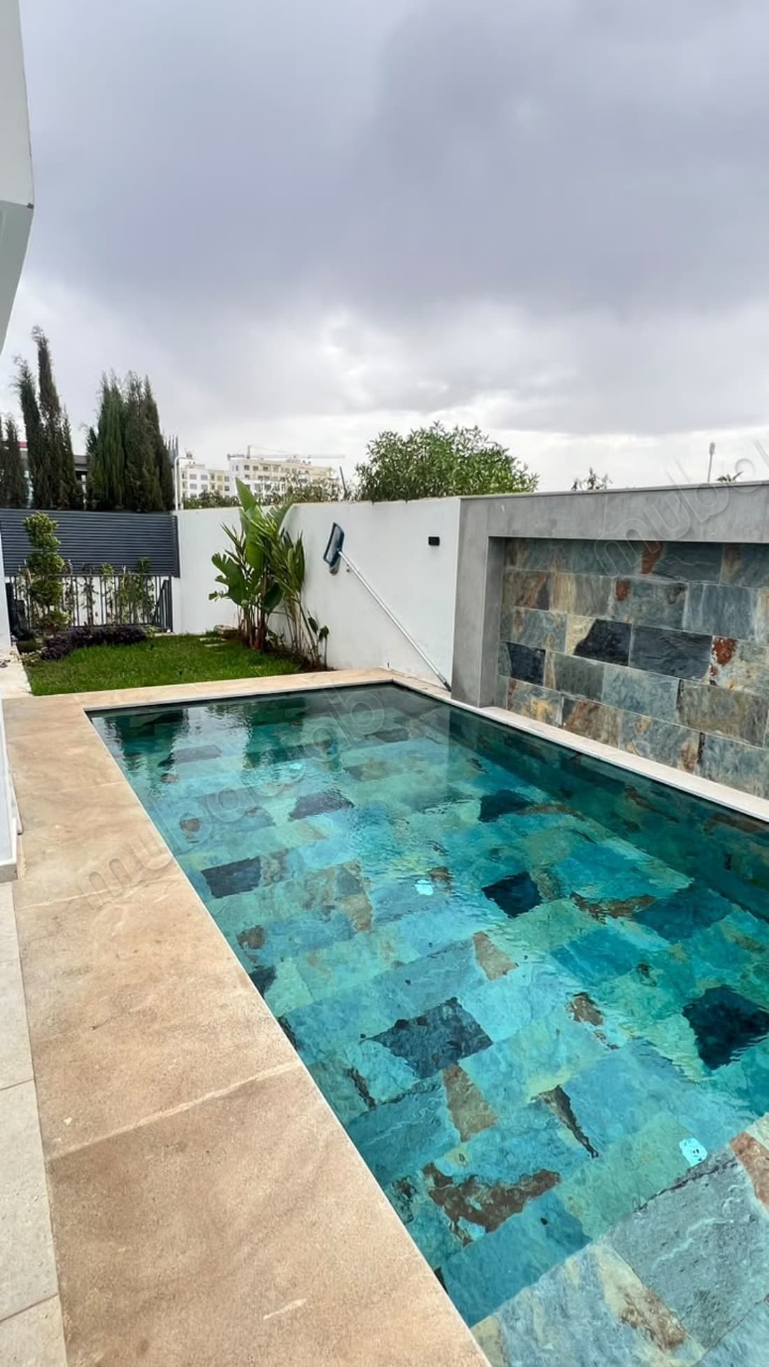 Villa à la rocade avec piscine meublé trés chic
