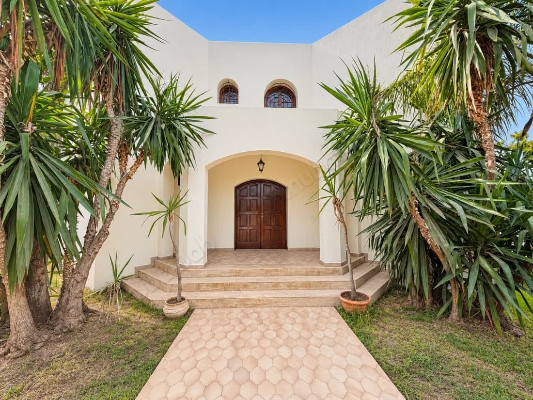 Superbe villa à louer à Riyad. Surface totale 500 m². Terras...