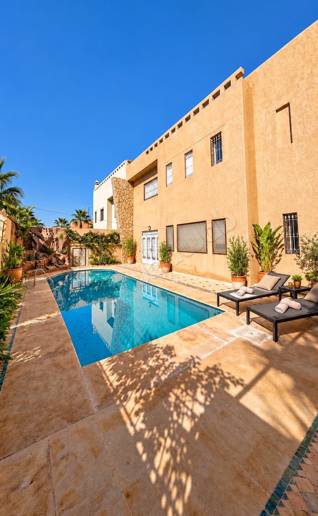 Belle villa avec piscine LLD Rte de Casa