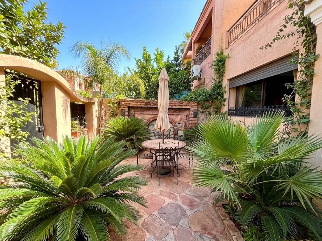 Villa de style traditionnel sobre avec Hammam
