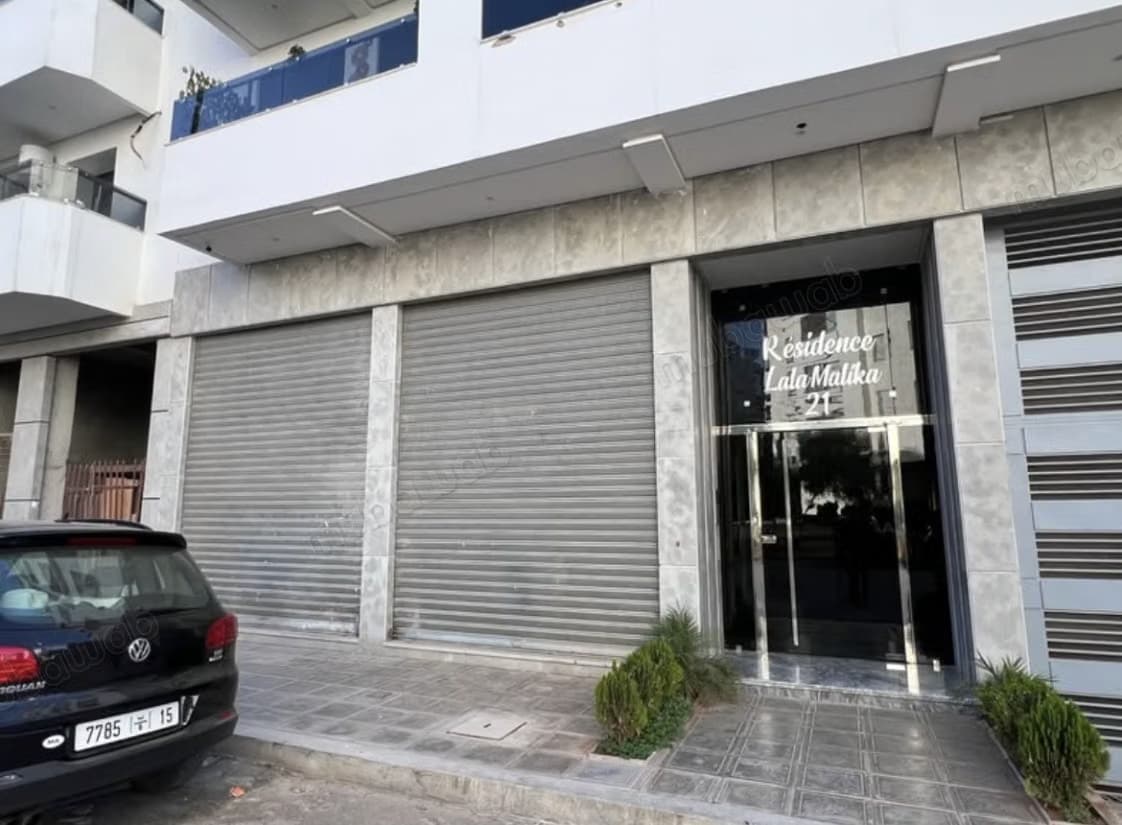 Boutiques à vendre dans le quartier de Shondkors. Superficie...
