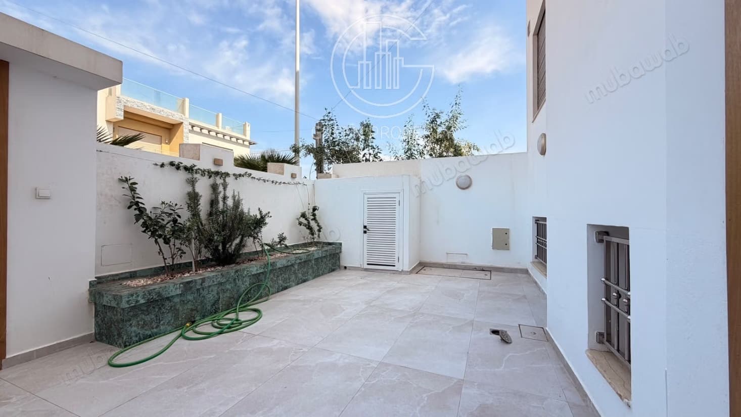 Bel appartement moderne avec terrasses privées