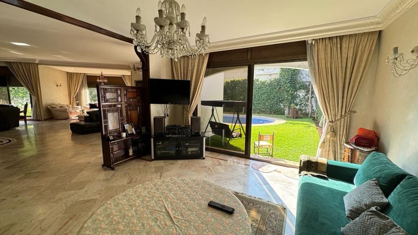 Magnifique villa à vendre à Mandarona. Surface totale 628 m²