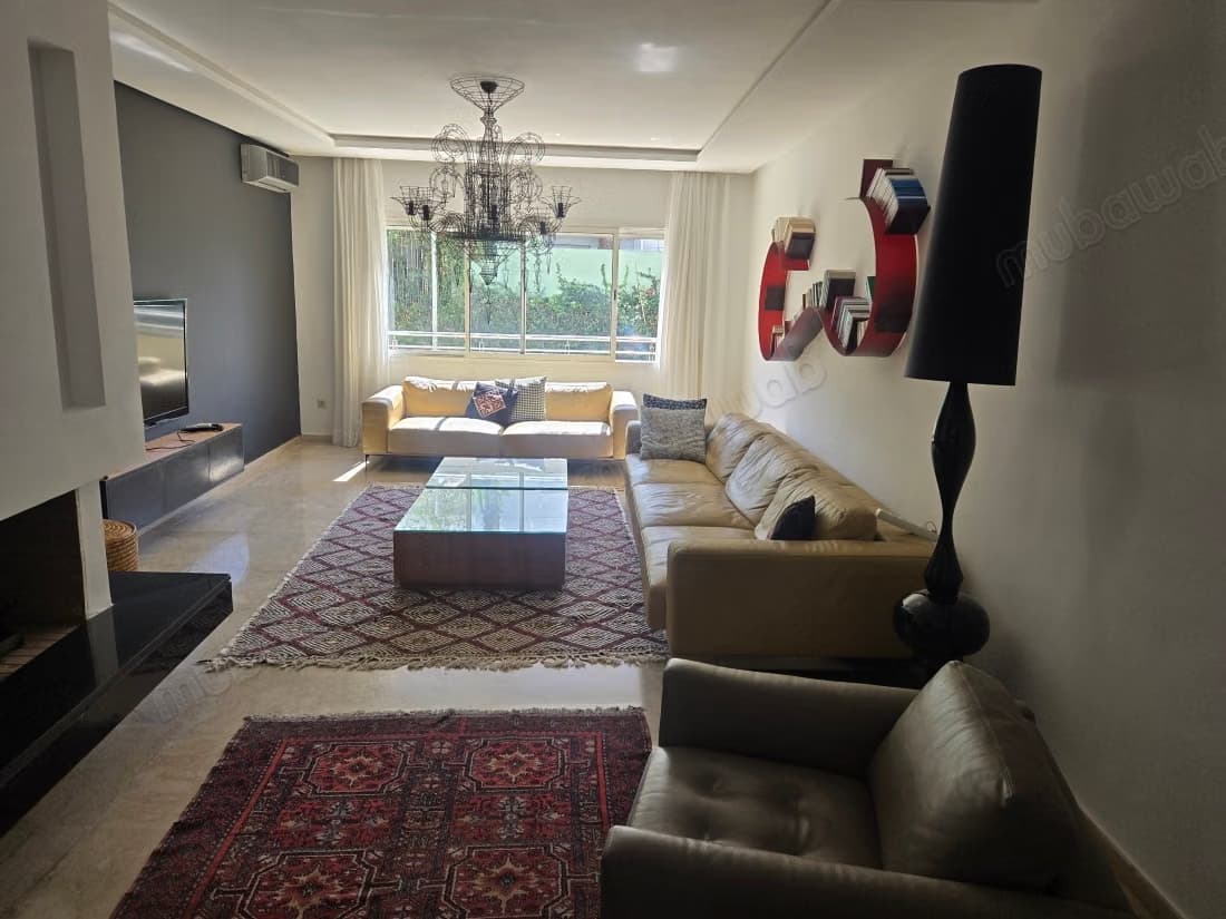 Bel appartement en location à Ain Diab. 4 grandes pièces. Bi...