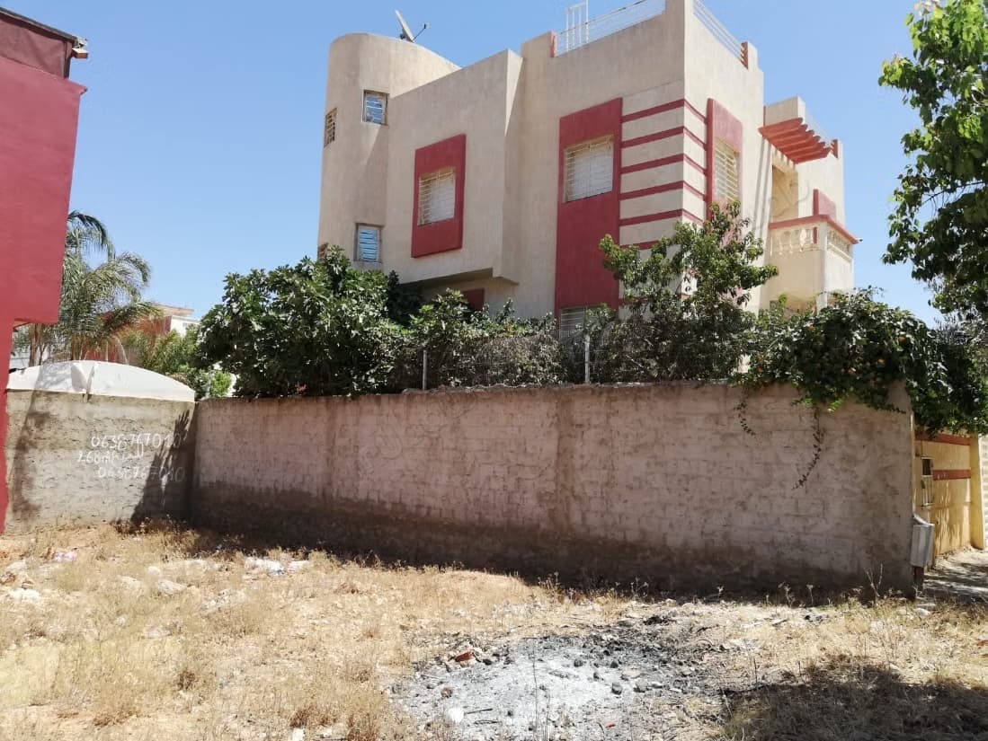 Terrain de villa 268 m Riadh Al Omran et Slaane
