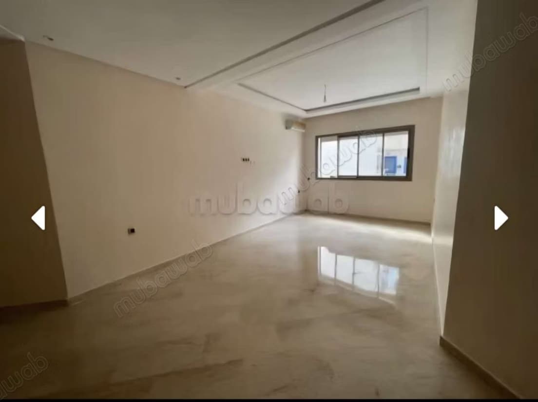 Superbe appartement à louer à Mannesmann. 1 Pièce. Avec asce...