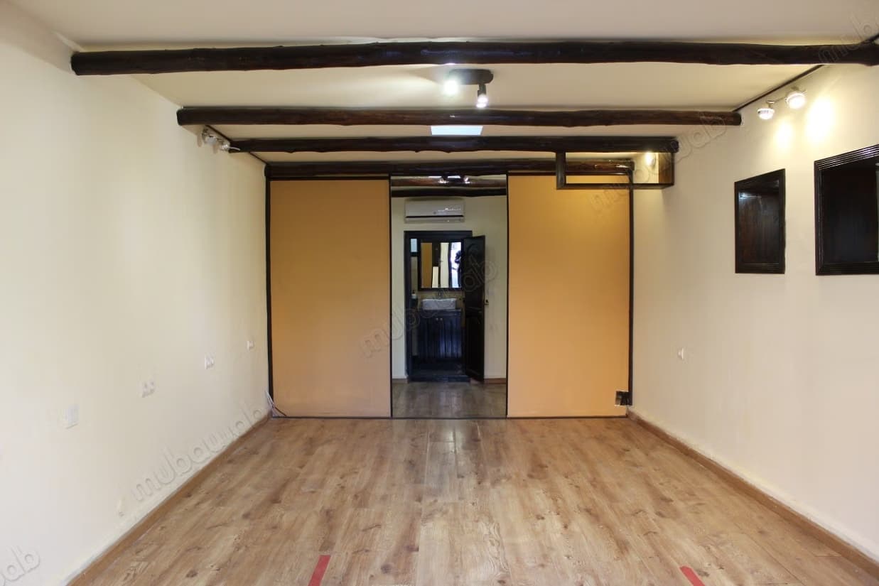 Local de 38m² a deux pas du carré eden