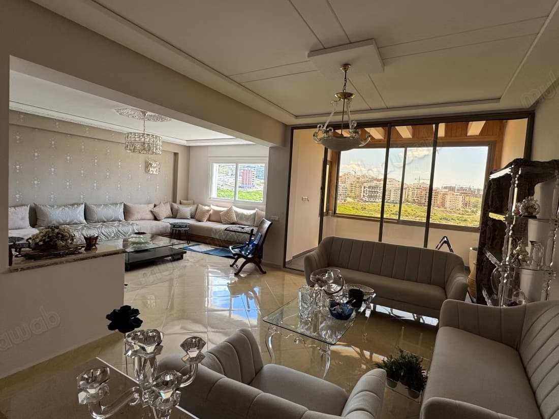 Vend appartement à Malabata. 3 belles chambres