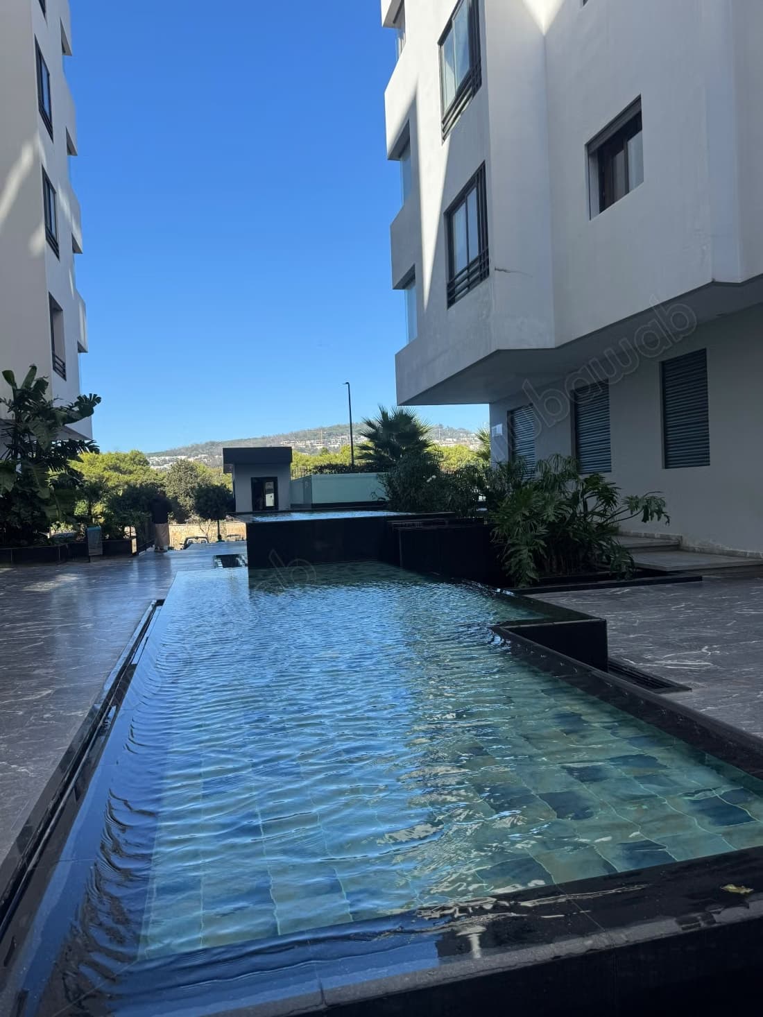 Au Golf: Appartement moderne avec Piscine à louer