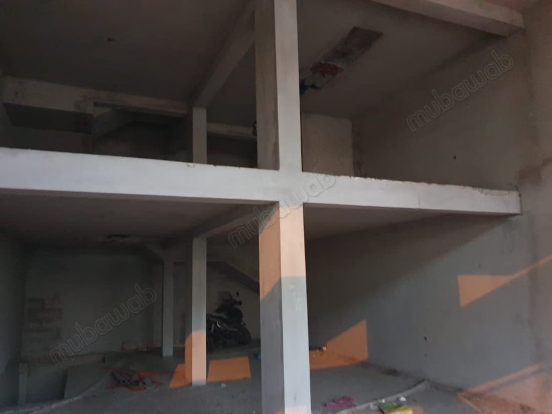 A vendre un local commercial de 175 m² a guich