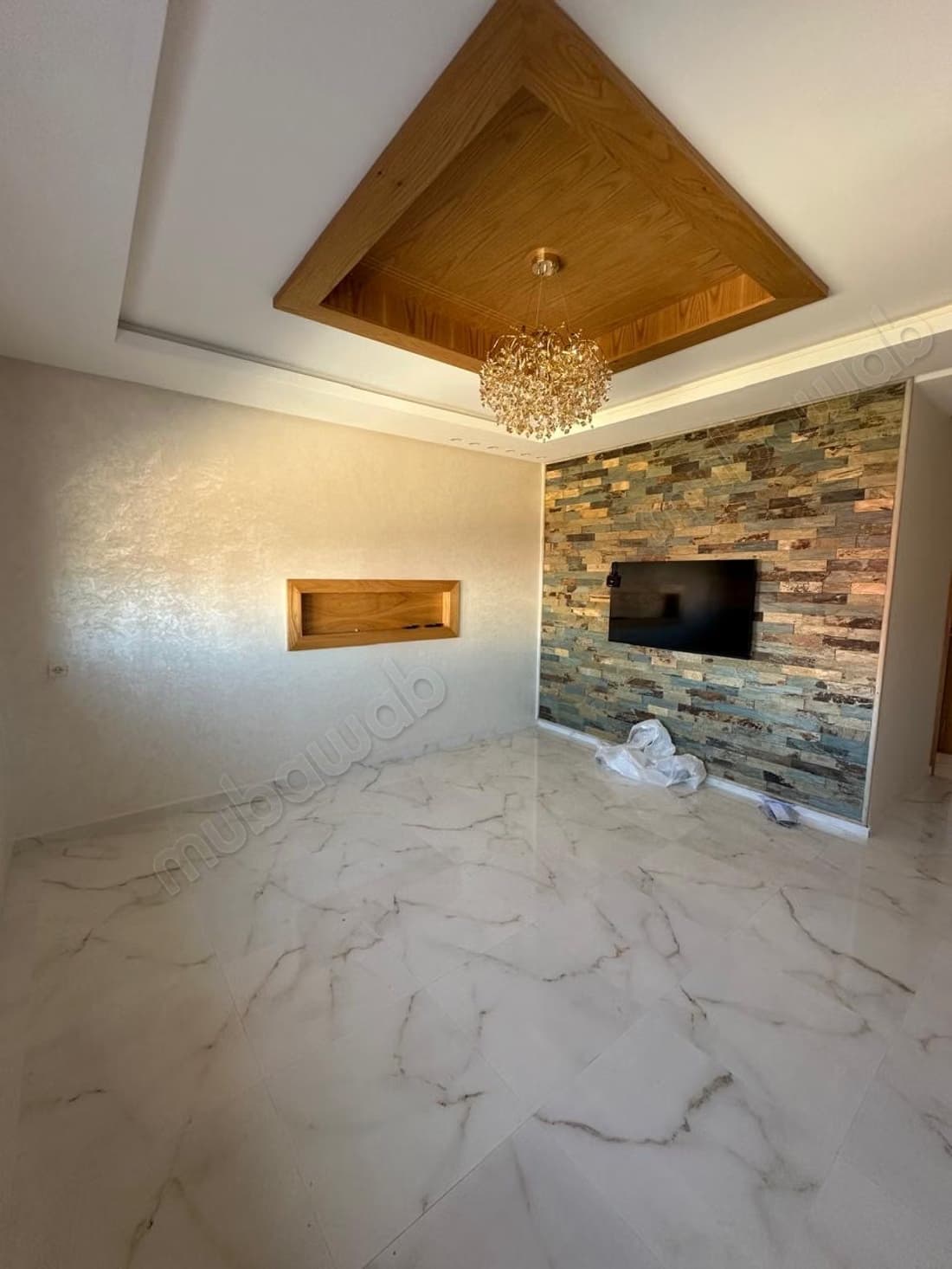 Appartement en location à Val Fleuri. Superficie 90 m². Télé...