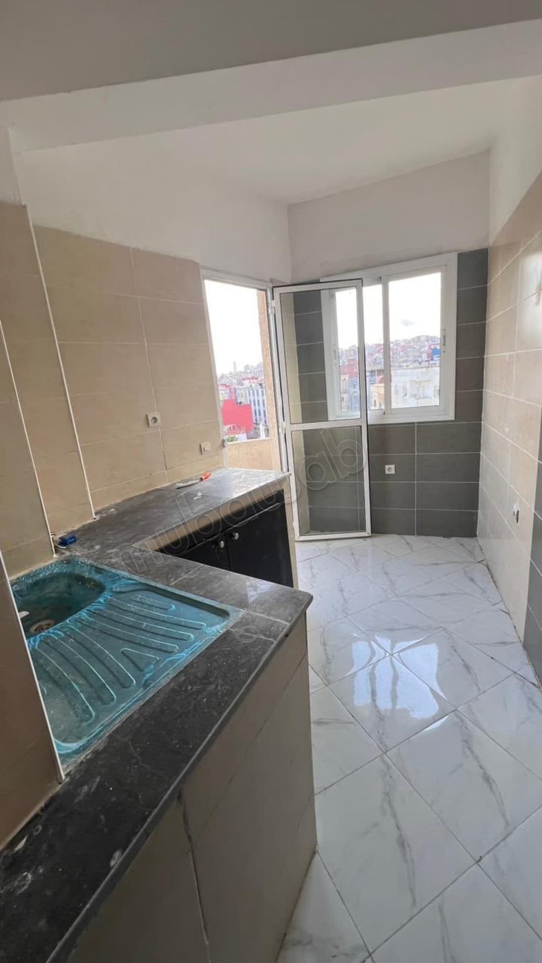 Appartement à vendre à Musanah Golf à un prix très excellent...