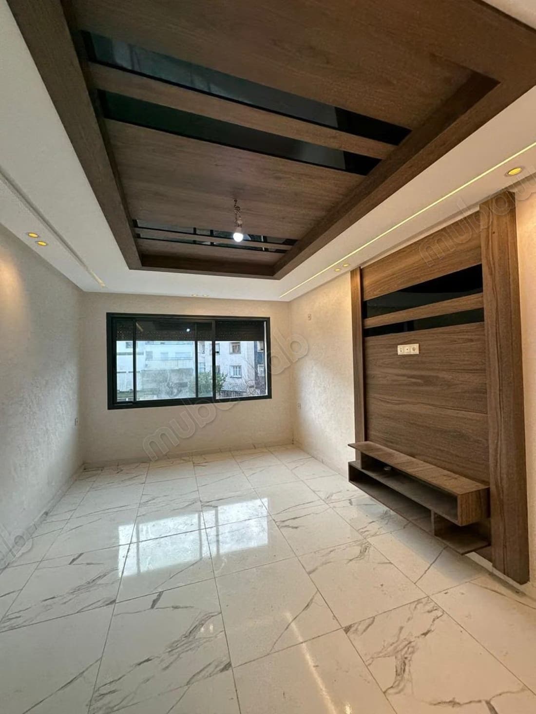 Bel appartement à vendre en Centre. 6 pièces. Système de par...