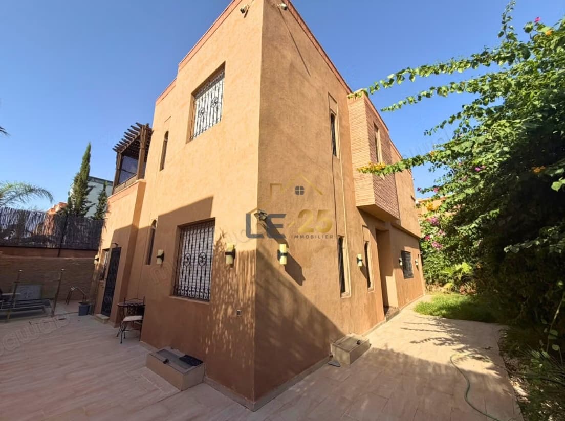 Villa 4 Façades sur le Boulevard Mohammed VI