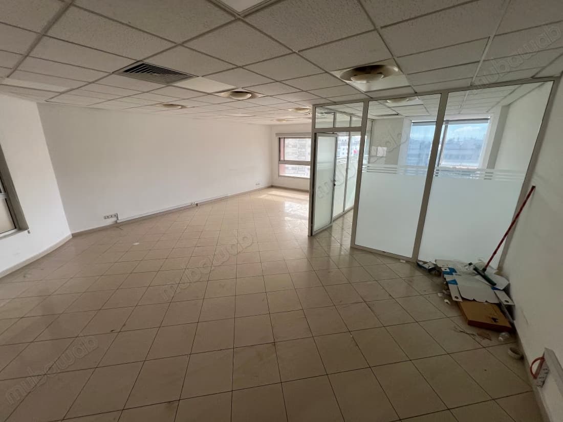 Bureau de 104 m² climatisé à louer Centre ville
