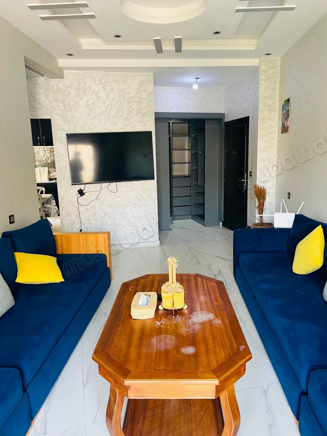Appartement à louer à Bab Al Bahar. 3 chambres. Porte sécuri...