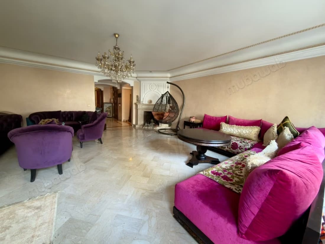 À VENDRE Appartement de prestige au Triangle d’Or