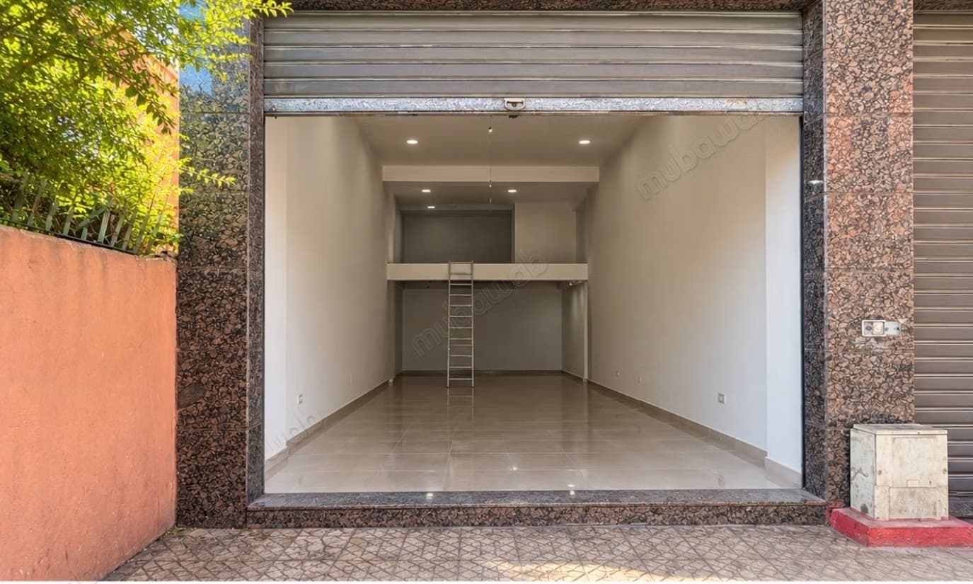 Beau local à vendre à Guéliz. Superficie 46 m². Résidence av...