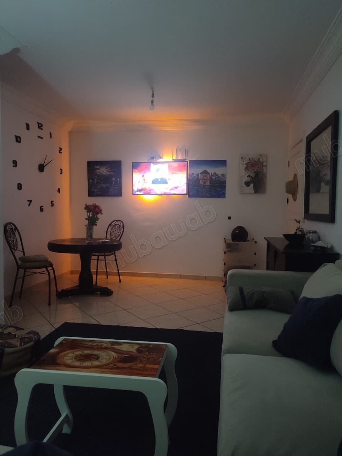 Appartement meublé moderne et élégant dans un quartier calme...