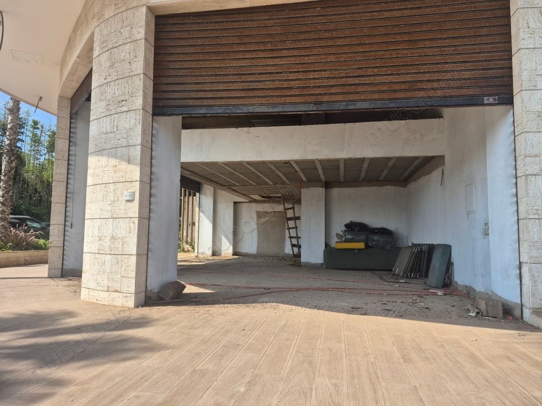 Local commercial de 246 m² à louer – Aïn Diab