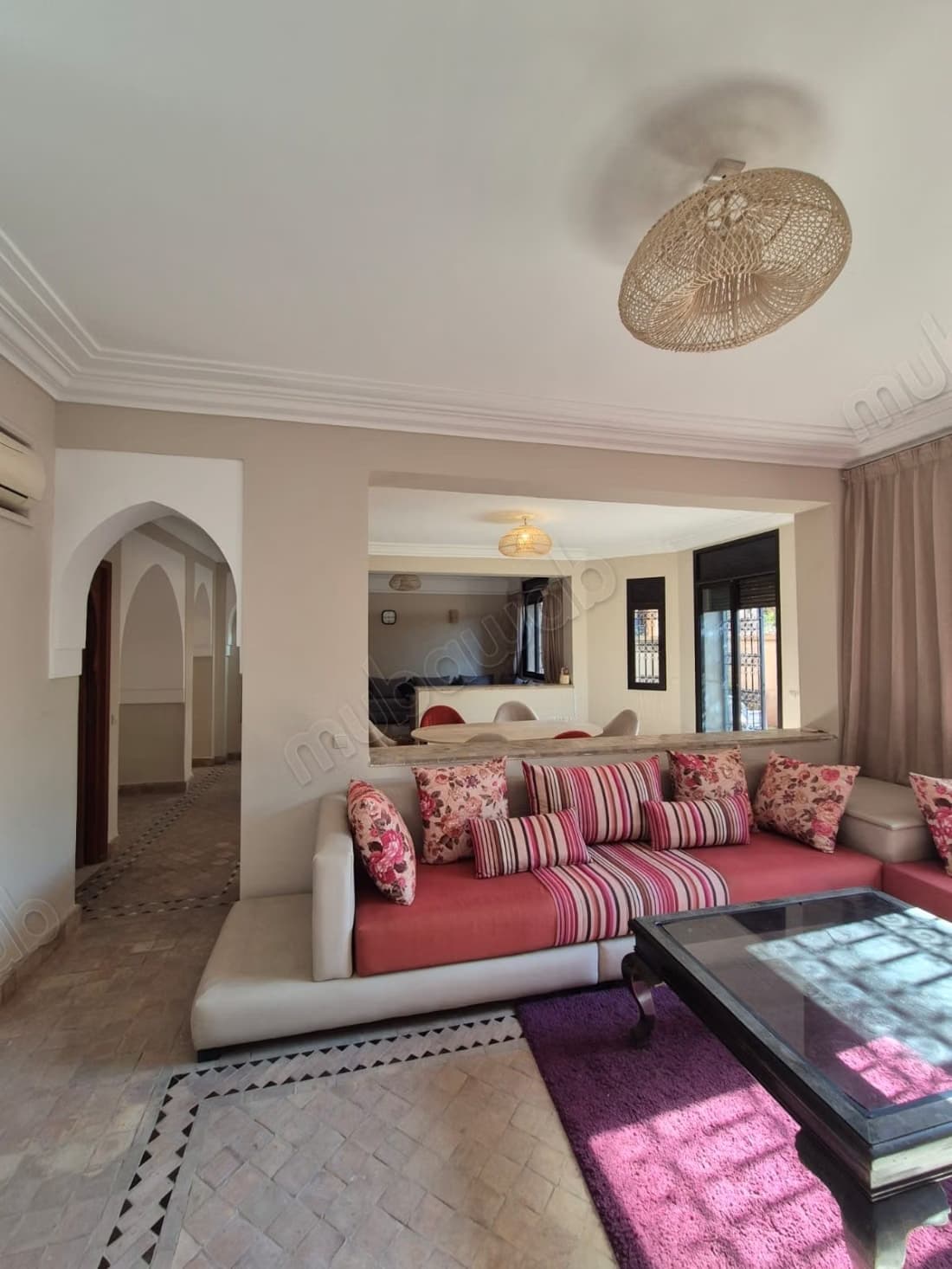 Targa, dans petite residence fermée avec piscine, jolie vill...