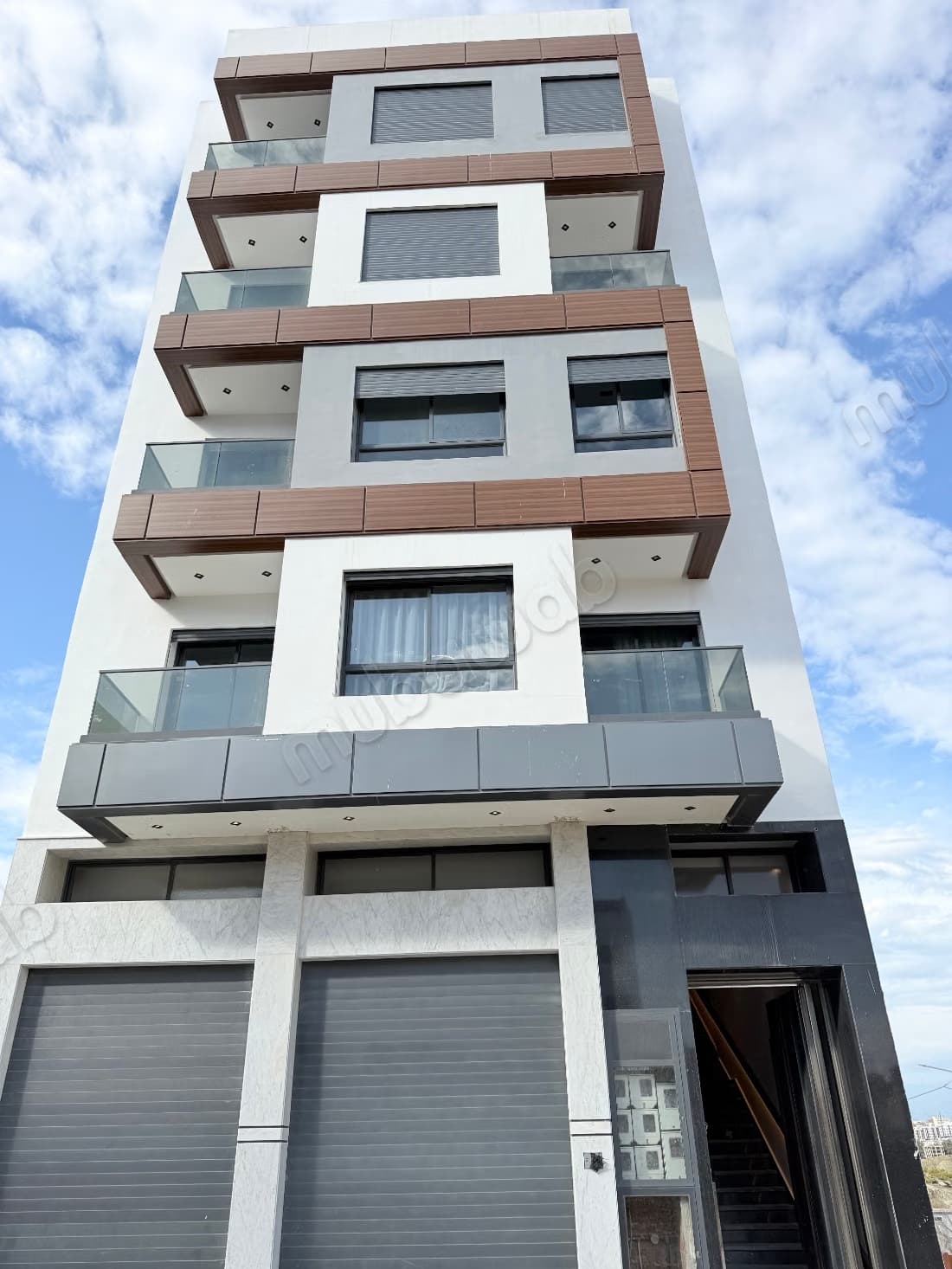 Superbe appartement à louer à Mghogha. 3 chambres. Concier...