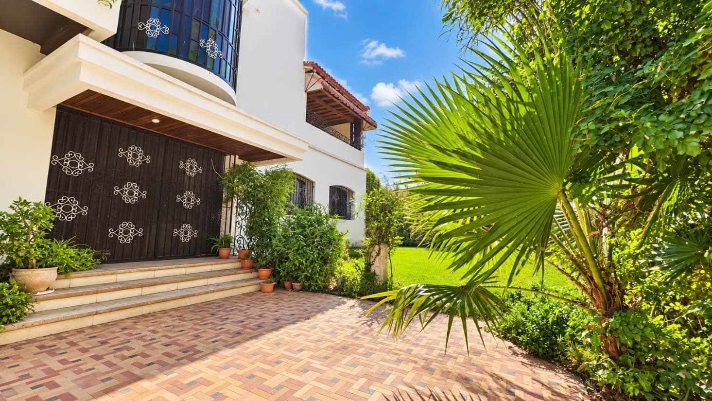 Villa de prestige avec piscine à OLM Rabat