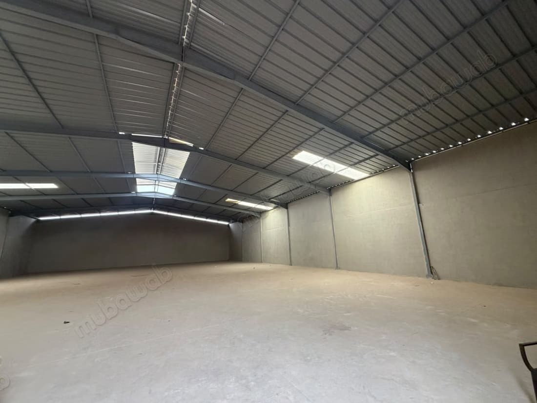 À louer à Harbil: Vaste local commercial de 850 m² – Une opp...