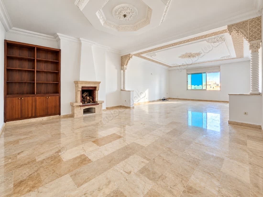 Appartement lumineux de 195 m² à Hay Riad Rabat