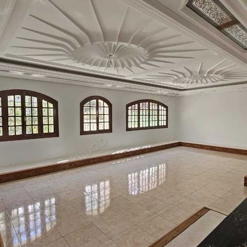 Villa à Vendre de 407.0 m² à Casablanca, Oulfa