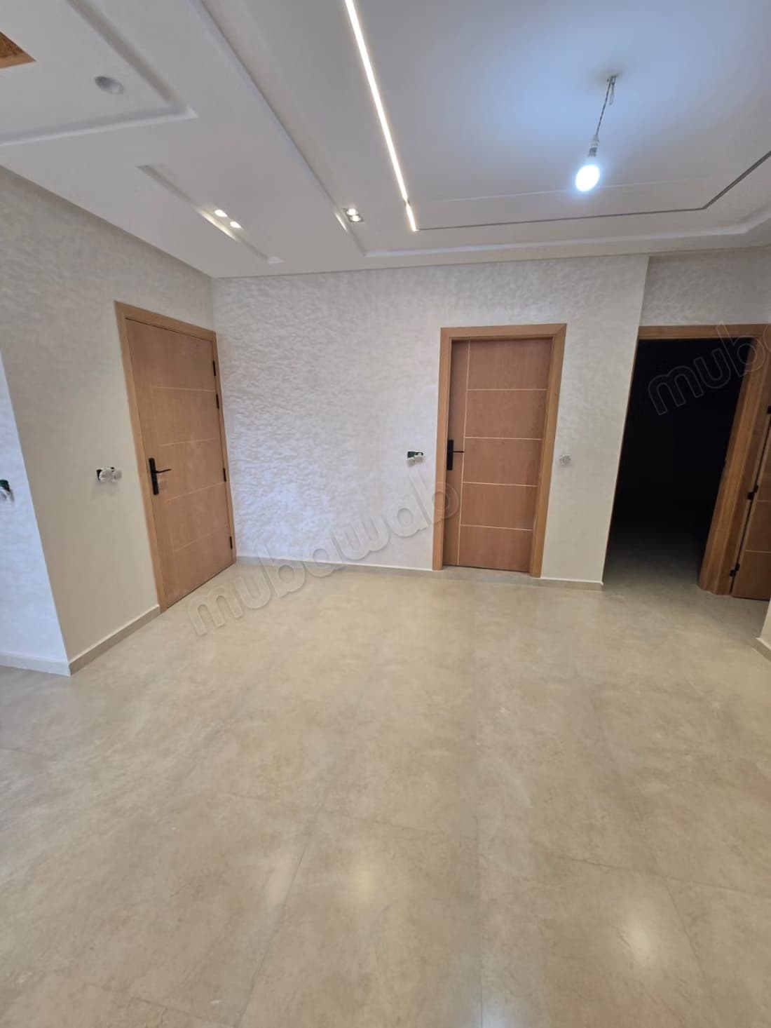 Kénitra centre Appartement indépendant 125 m2 plus Terrasse...