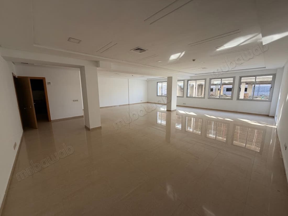 Bureau de 100 M2 à Louer BOULEVARD ABD EL MOUMEN / ANOUAL